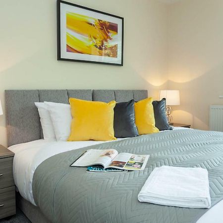 4 Bed Home, Driveway Parking Ideally Located In Latchford, Warrington - Executive St Marys House 外观 照片