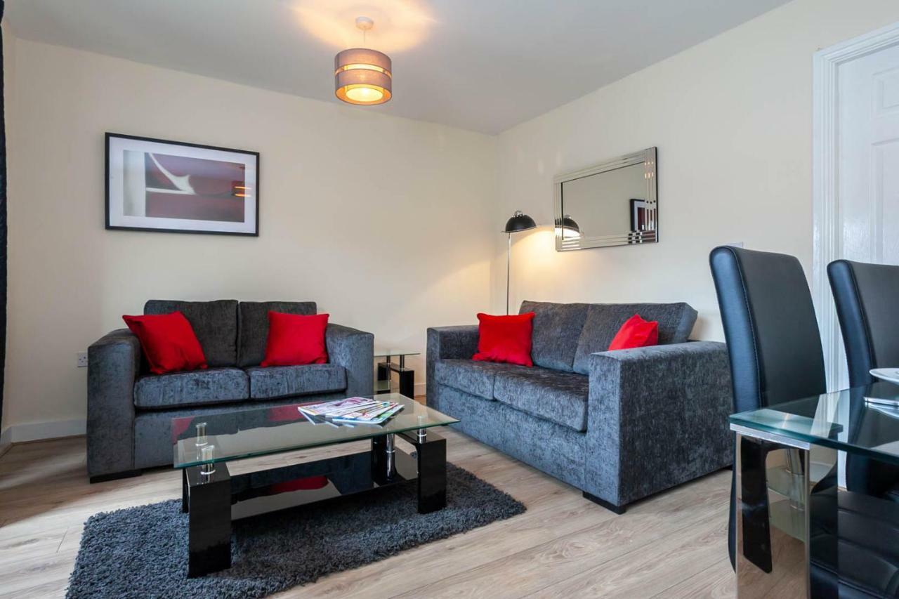 4 Bed Home, Driveway Parking Ideally Located In Latchford, Warrington - Executive St Marys House 外观 照片