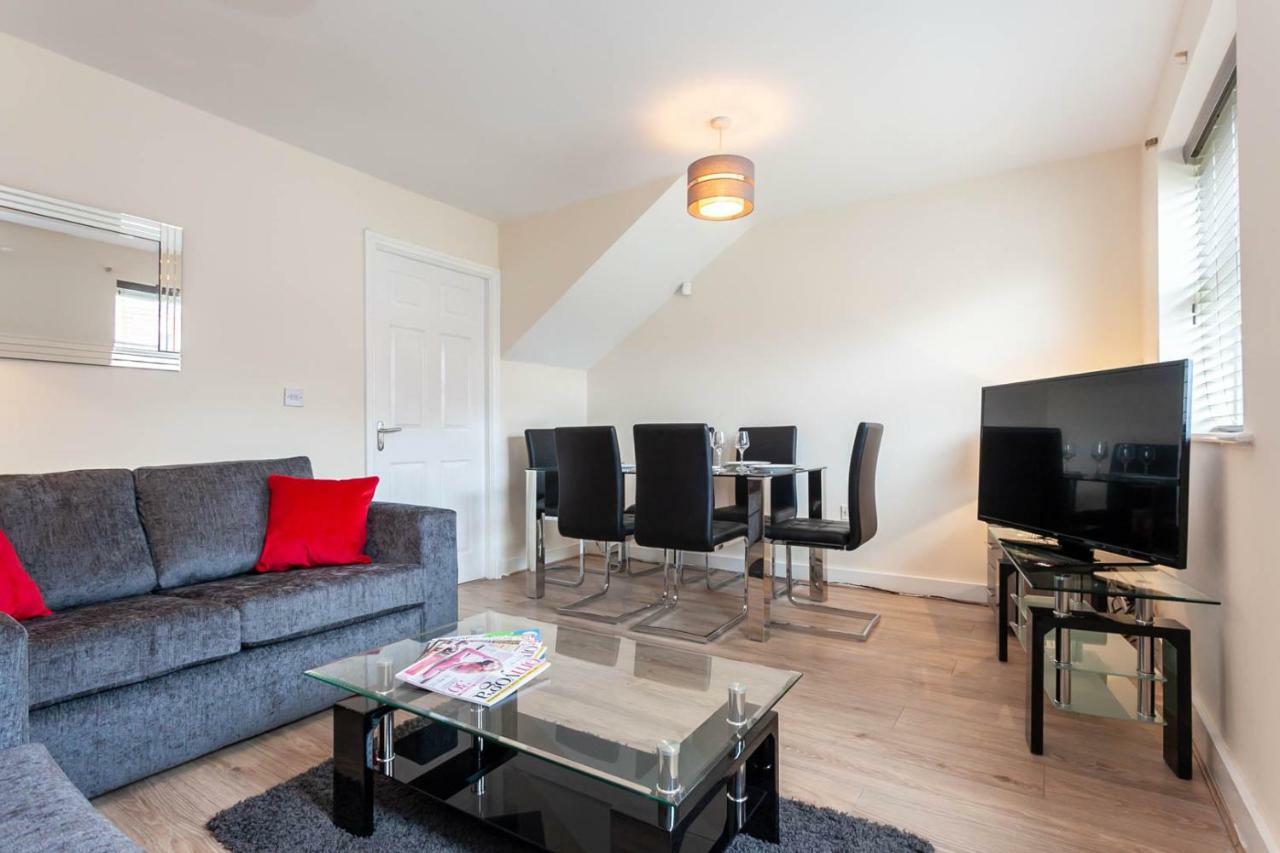 4 Bed Home, Driveway Parking Ideally Located In Latchford, Warrington - Executive St Marys House 外观 照片