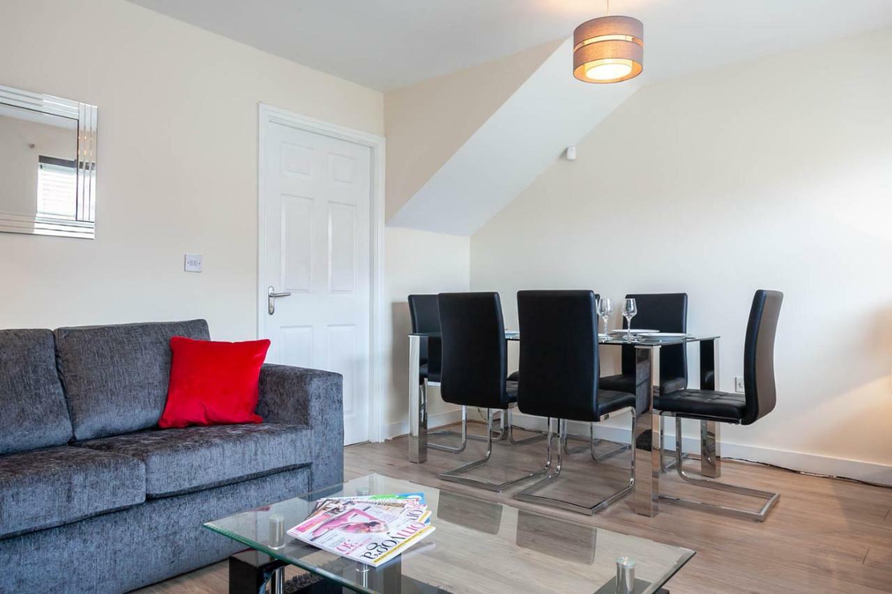 4 Bed Home, Driveway Parking Ideally Located In Latchford, Warrington - Executive St Marys House 外观 照片
