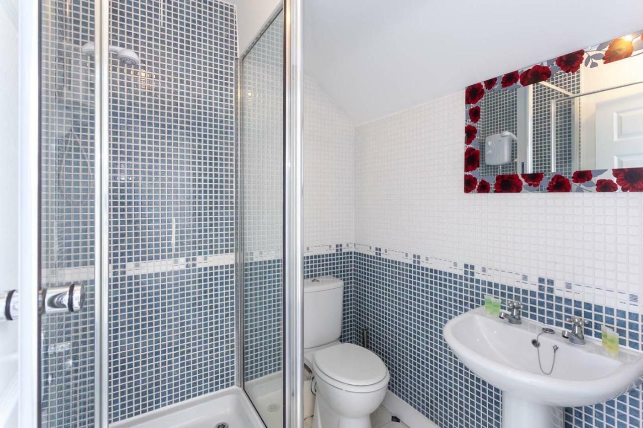 4 Bed Home, Driveway Parking Ideally Located In Latchford, Warrington - Executive St Marys House 外观 照片