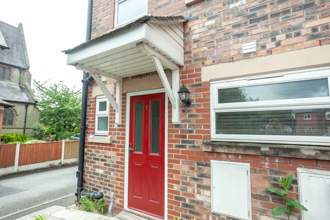 4 Bed Home, Driveway Parking Ideally Located In Latchford, Warrington - Executive St Marys House 外观 照片
