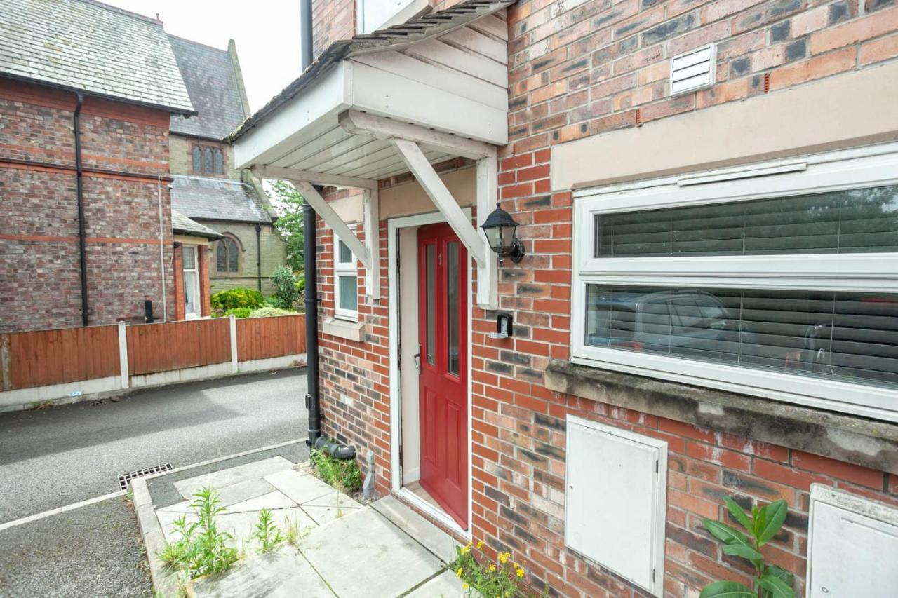 4 Bed Home, Driveway Parking Ideally Located In Latchford, Warrington - Executive St Marys House 外观 照片